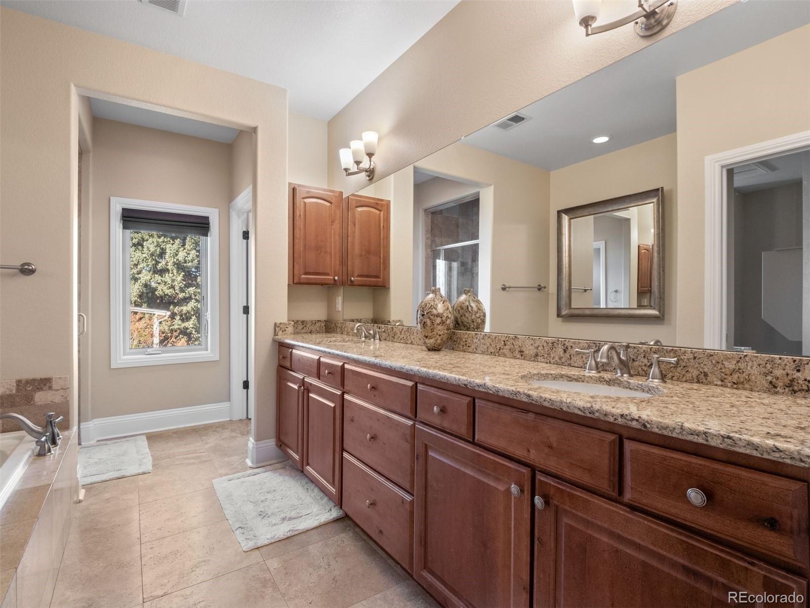 MLS Image #10 for 1650 s washington street,denver, Colorado