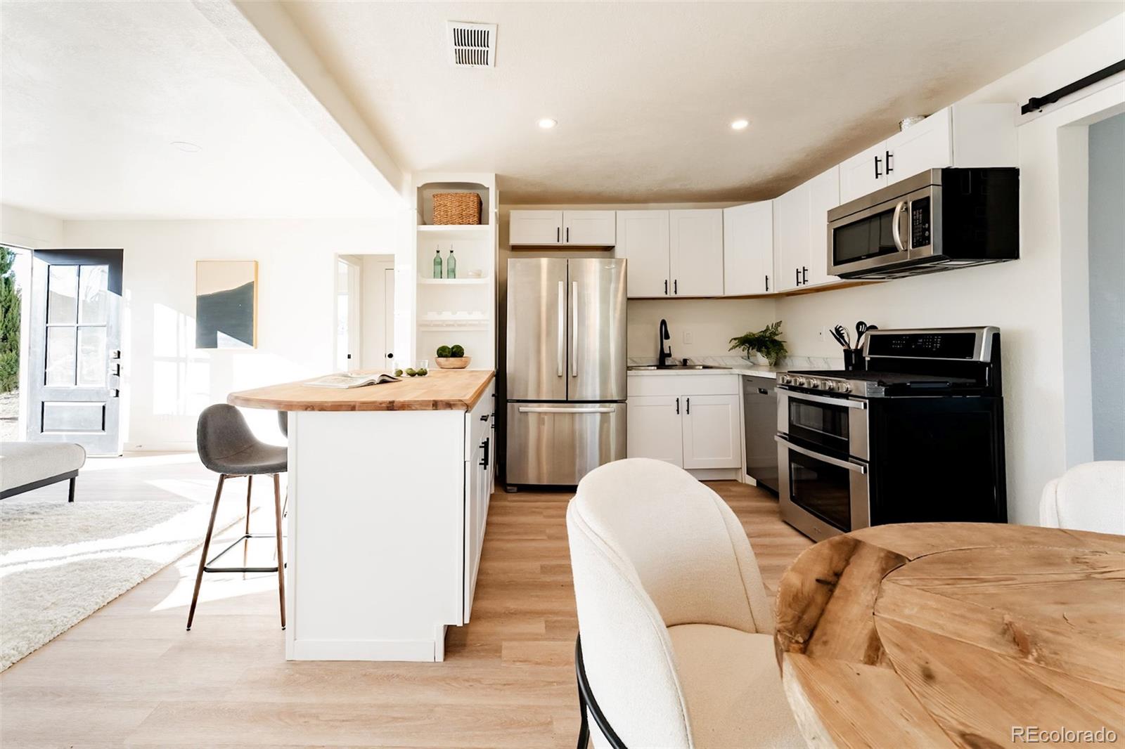 MLS Image #2 for 1300 s quivas street,denver, Colorado
