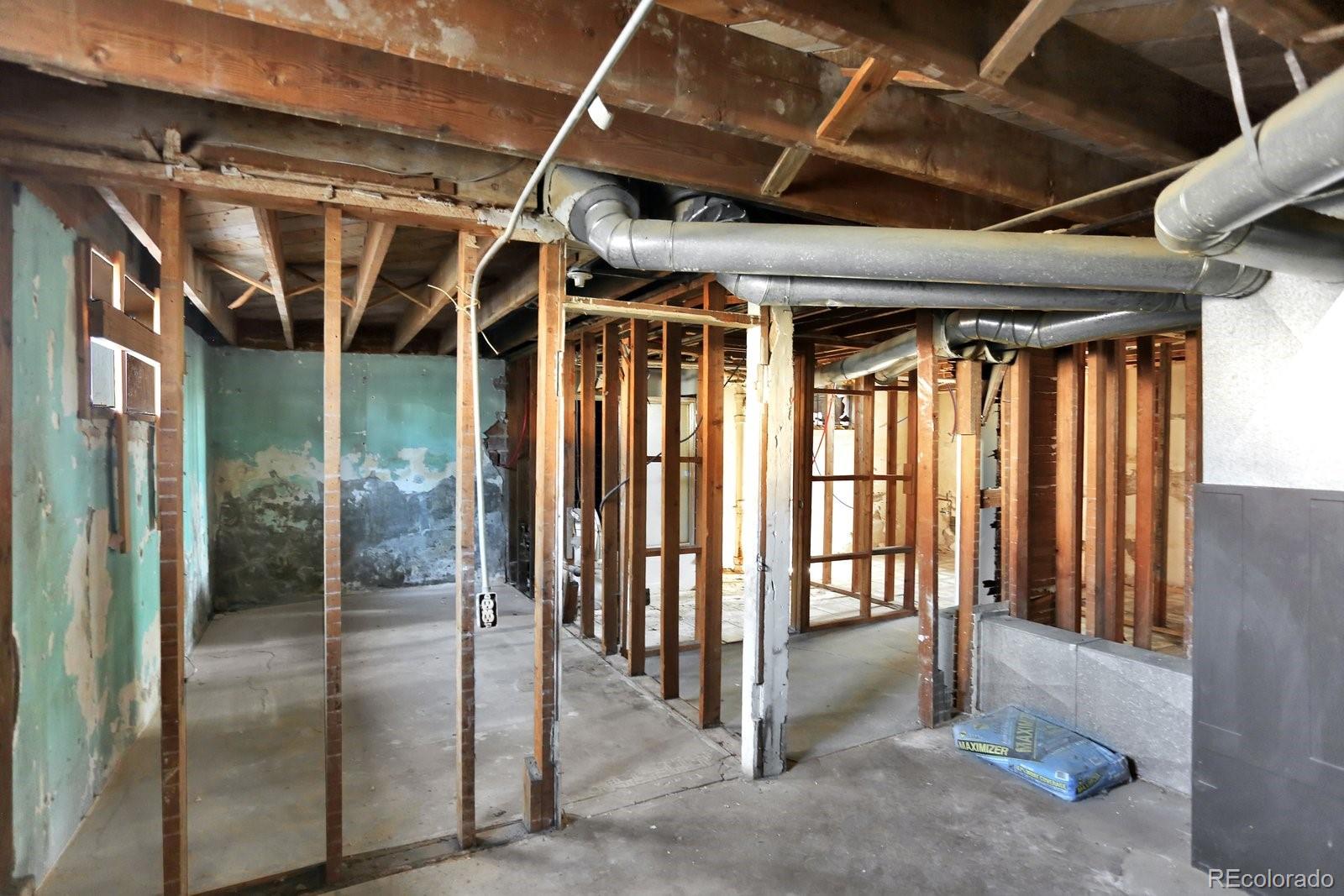 MLS Image #9 for 2451 n york street,denver, Colorado