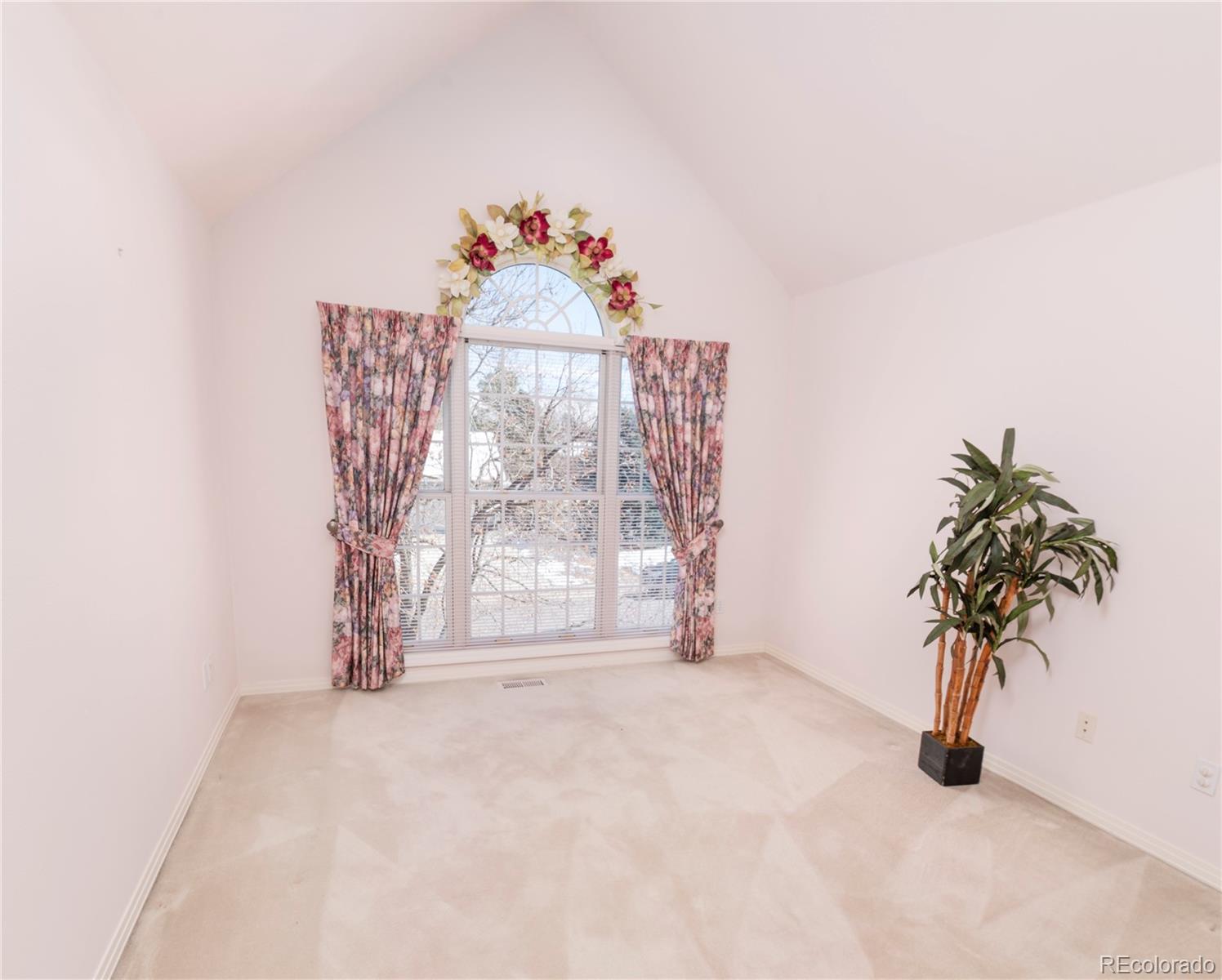 MLS Image #12 for 937 s emporia street,denver, Colorado