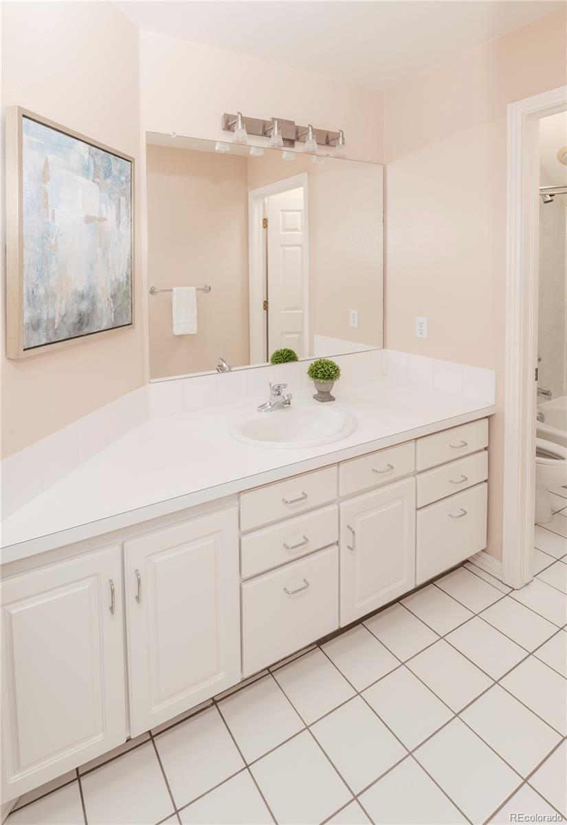 MLS Image #13 for 937 s emporia street,denver, Colorado