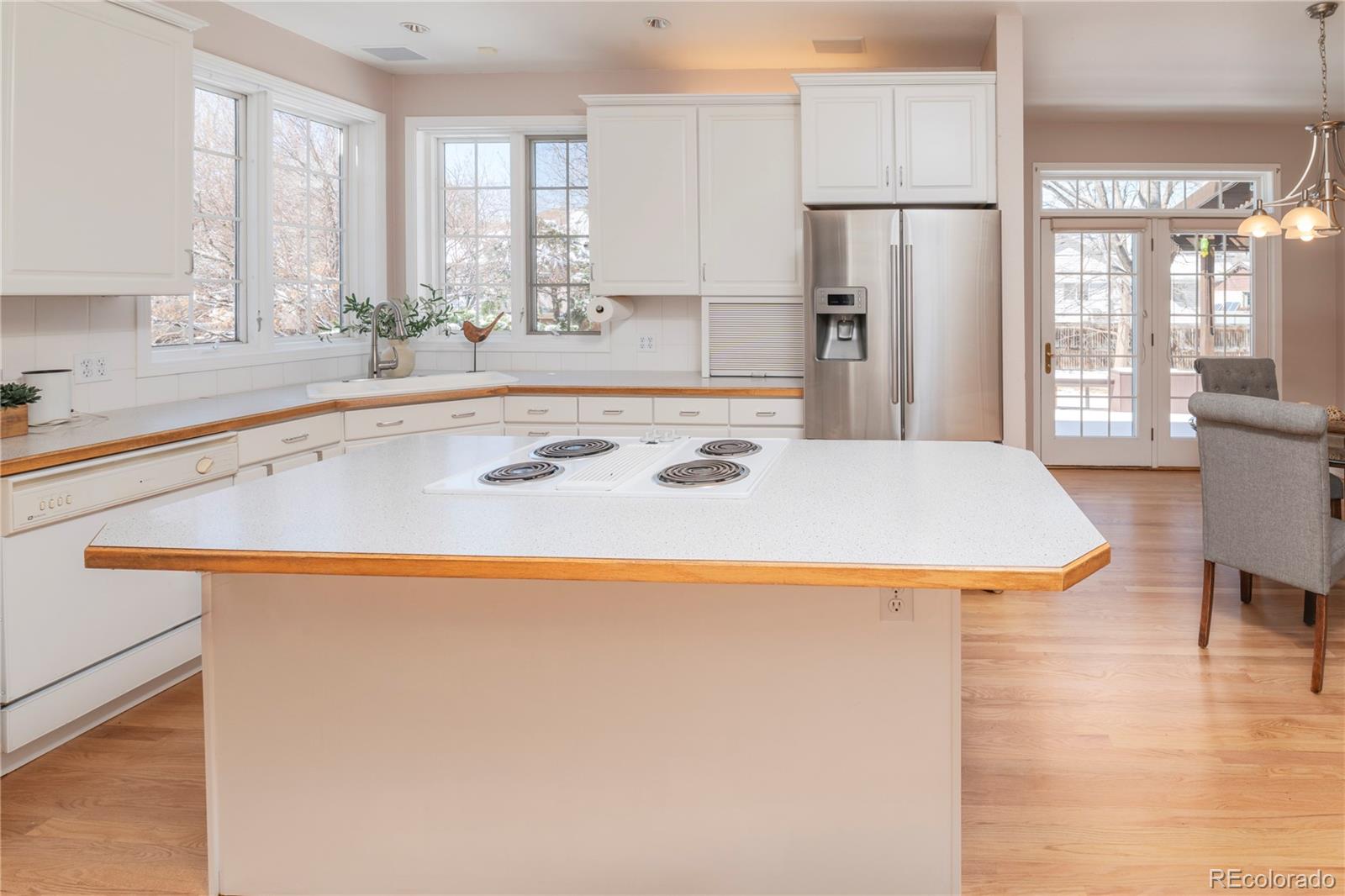 MLS Image #2 for 937 s emporia street,denver, Colorado