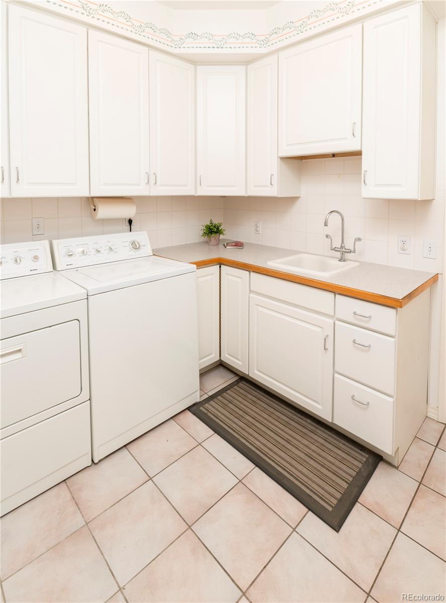 MLS Image #4 for 937 s emporia street,denver, Colorado