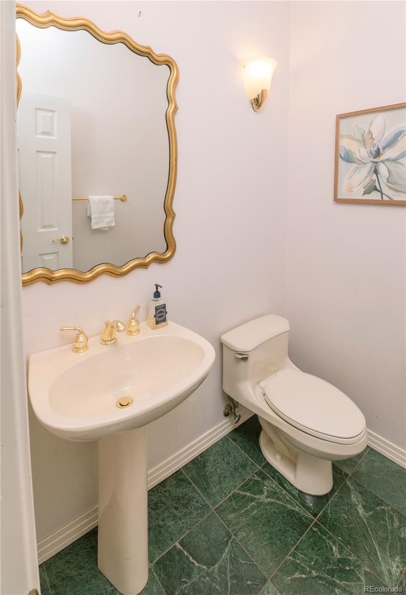MLS Image #5 for 937 s emporia street,denver, Colorado