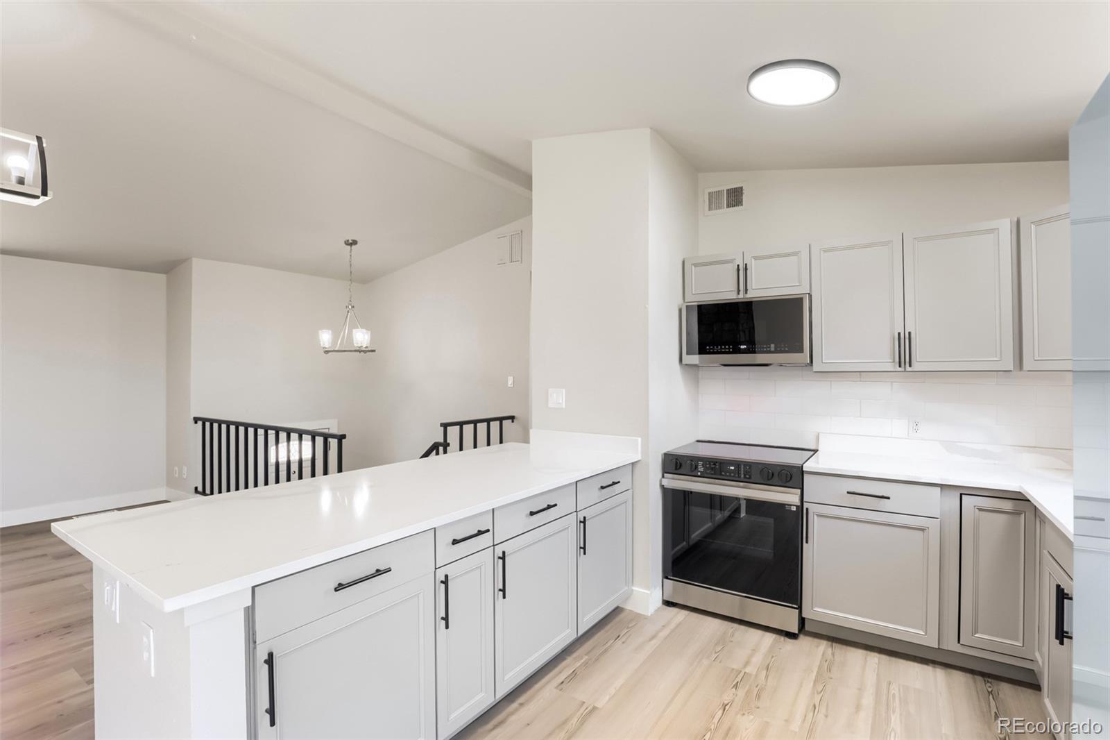 MLS Image #2 for 3800 s quintero circle,aurora, Colorado