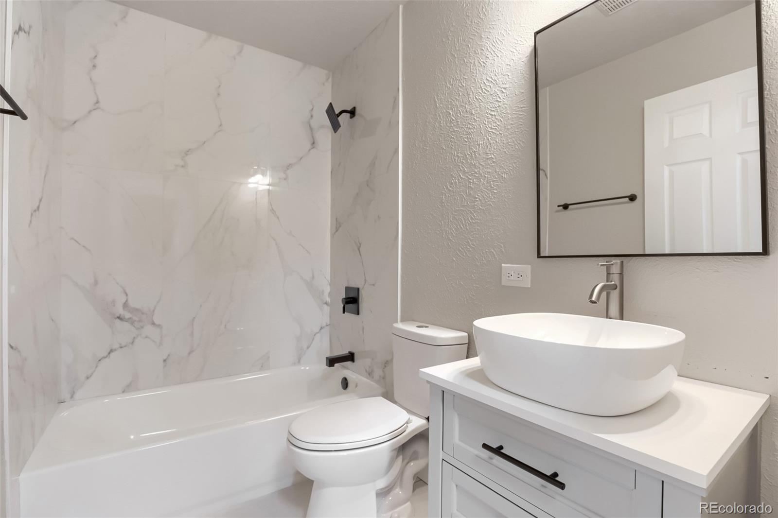 MLS Image #8 for 3800 s quintero circle,aurora, Colorado