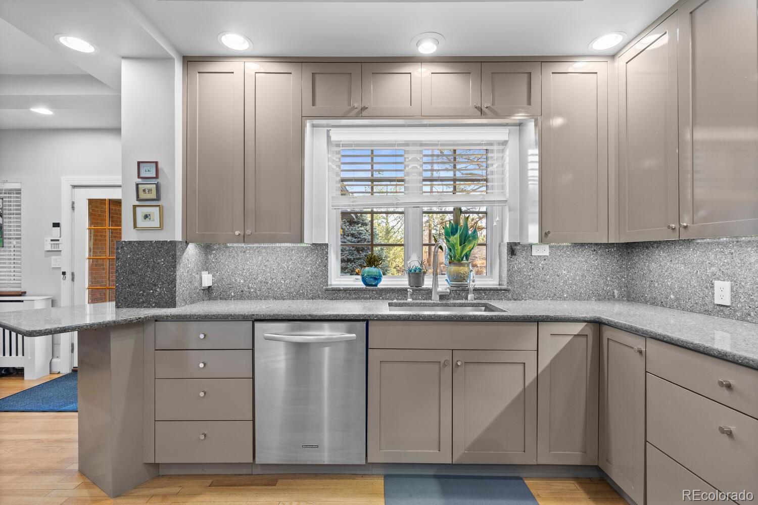MLS Image #12 for 1922  monaco parkway,denver, Colorado
