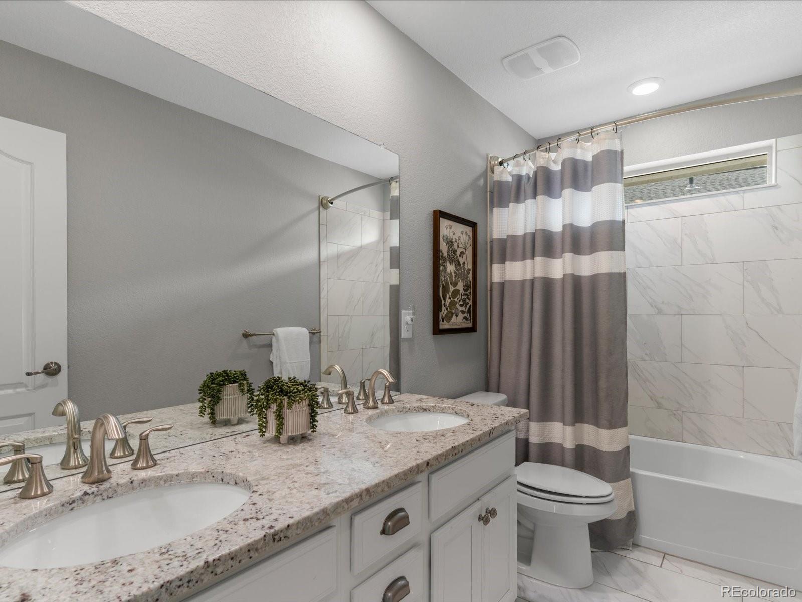 MLS Image #26 for 5223  chester street,denver, Colorado