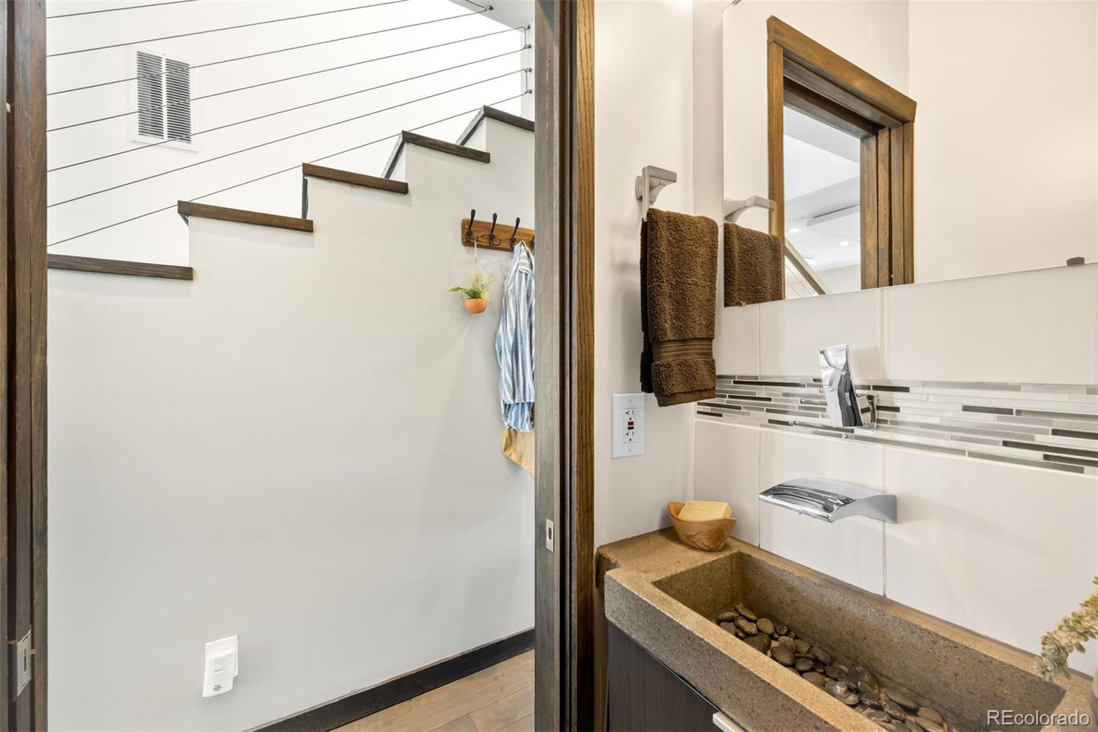 MLS Image #12 for 2798 s lincoln street,englewood, Colorado