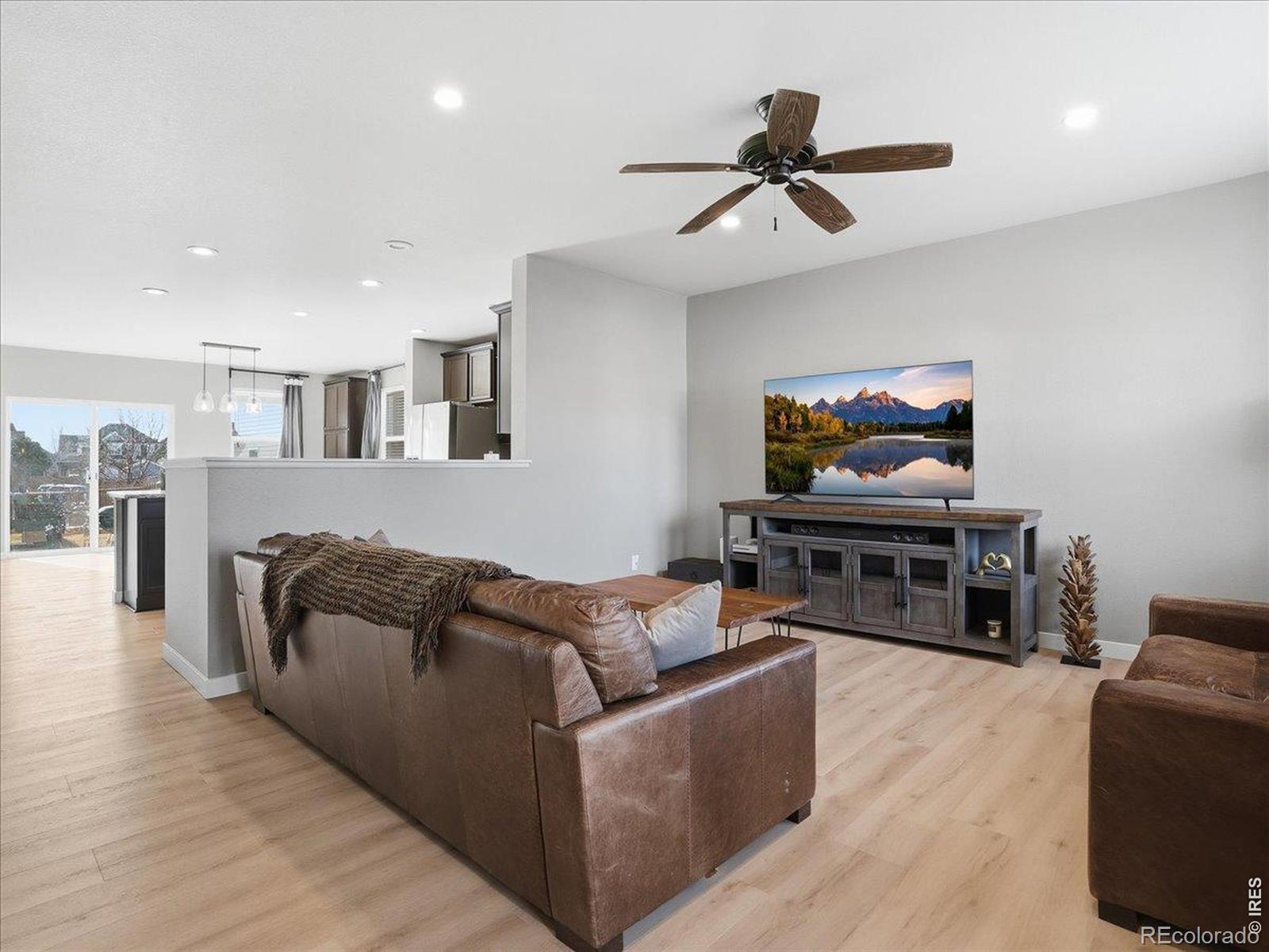 MLS Image #4 for 1565  basildon court,windsor, Colorado