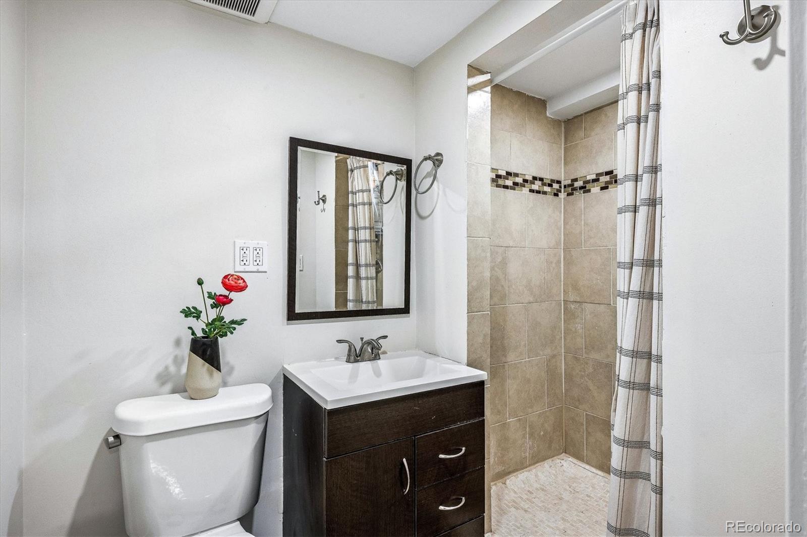 MLS Image #37 for 846 s jersey street,denver, Colorado