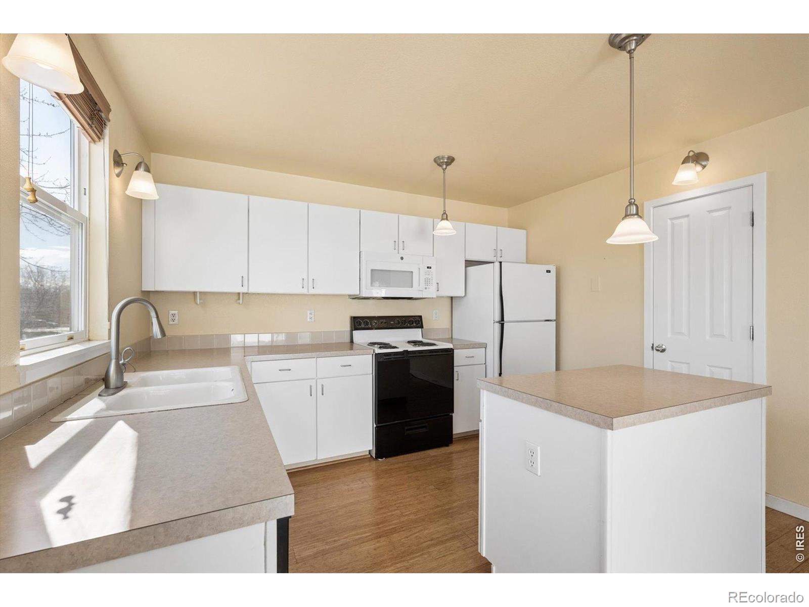 MLS Image #4 for 819  thornwood circle,longmont, Colorado