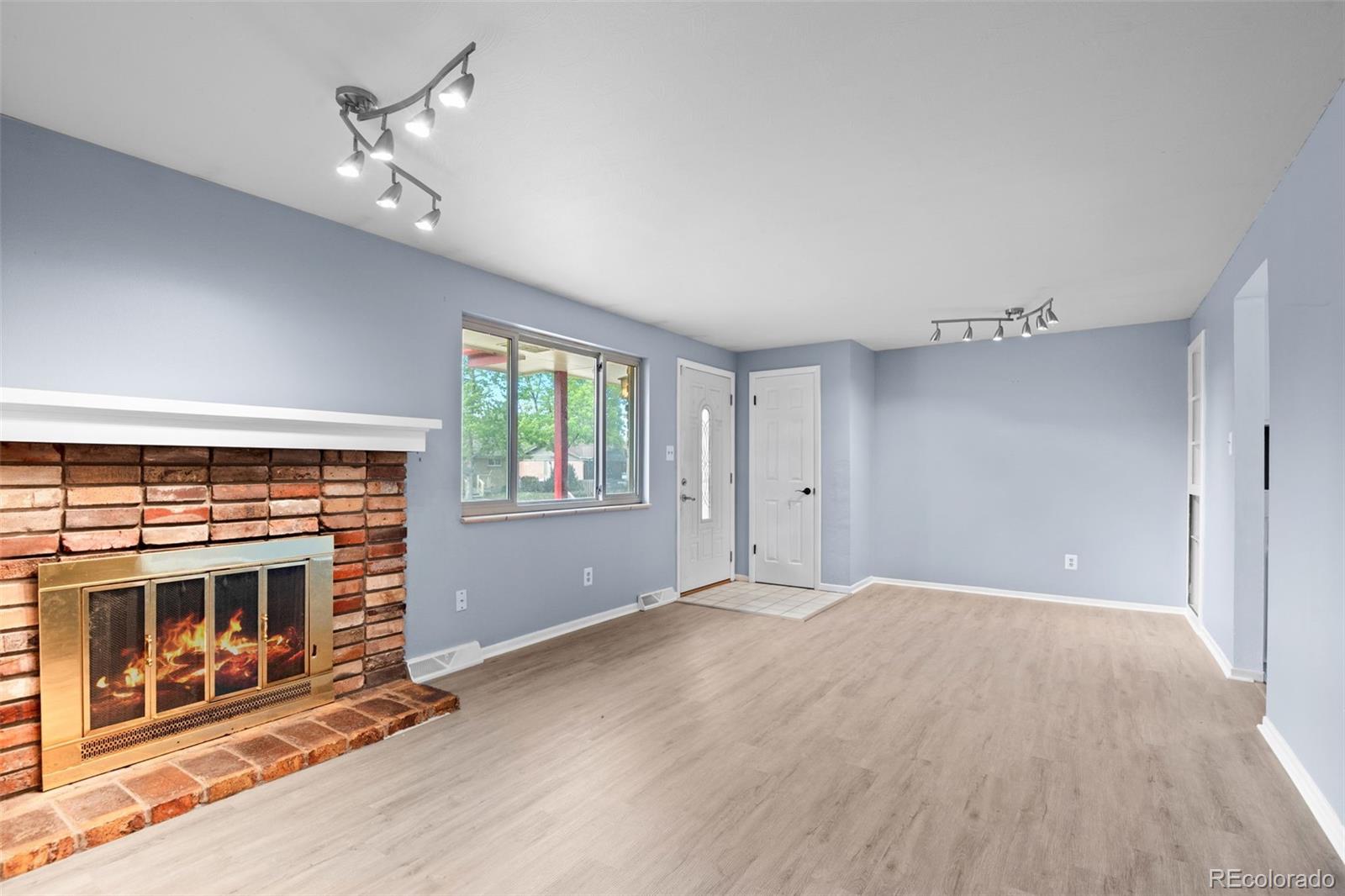 MLS Image #3 for 3512 w patterson place,littleton, Colorado