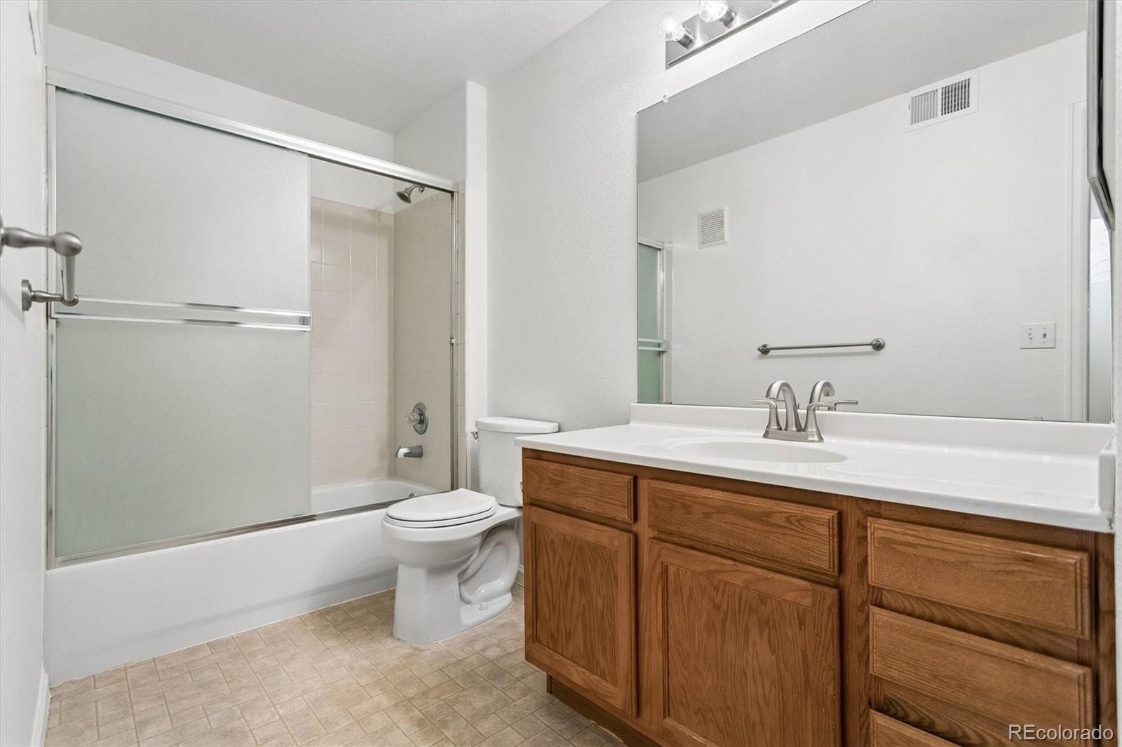 MLS Image #14 for 9991 e idaho circle 204,aurora, Colorado