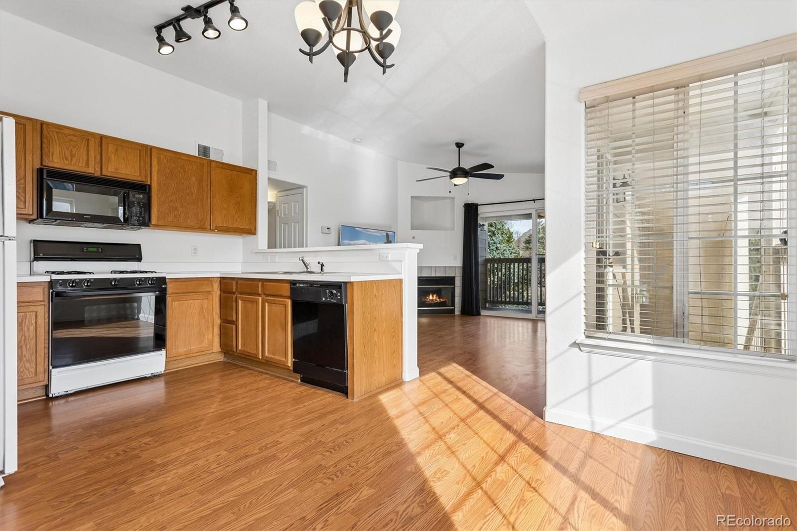 MLS Image #4 for 9991 e idaho circle 204,aurora, Colorado