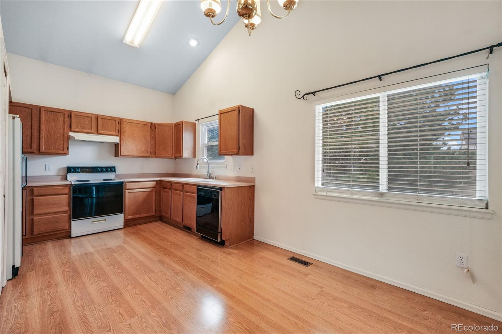 MLS Image #9 for 3390  richmond drive,colorado springs, Colorado