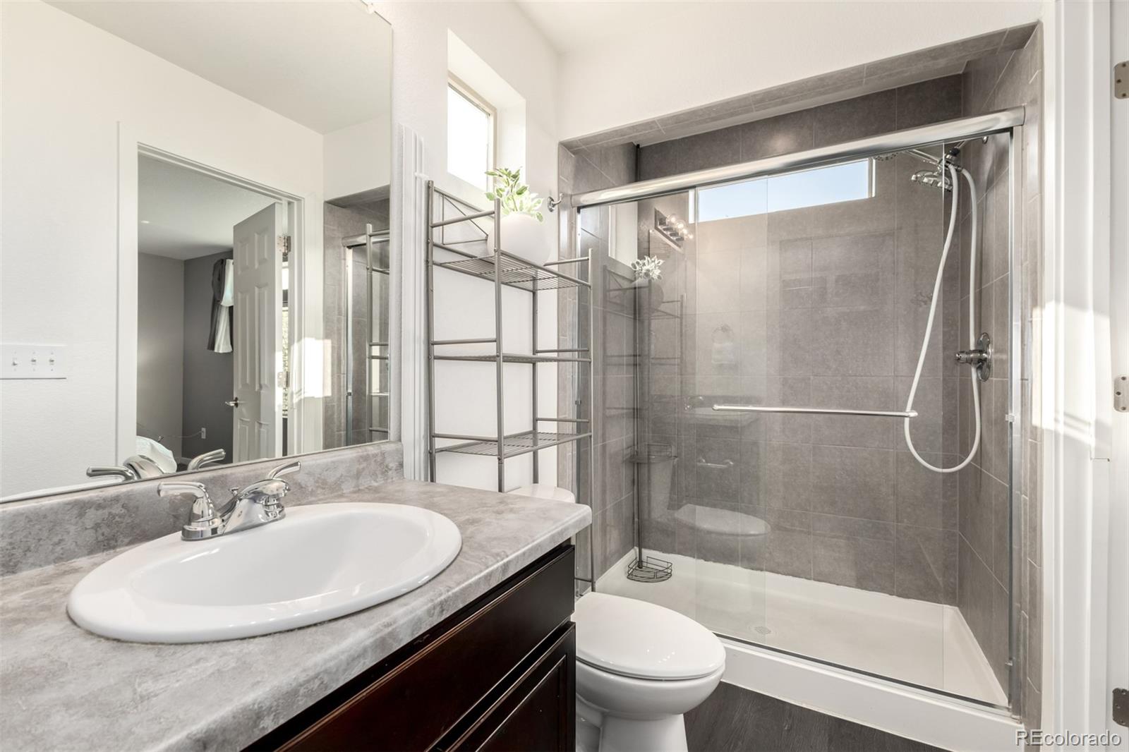 MLS Image #14 for 19090 e 55th avenue,denver, Colorado