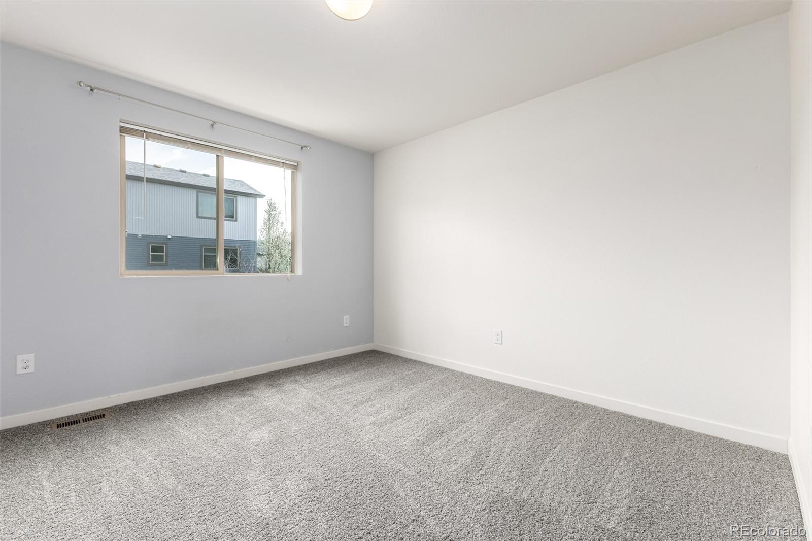 MLS Image #15 for 19090 e 55th avenue,denver, Colorado