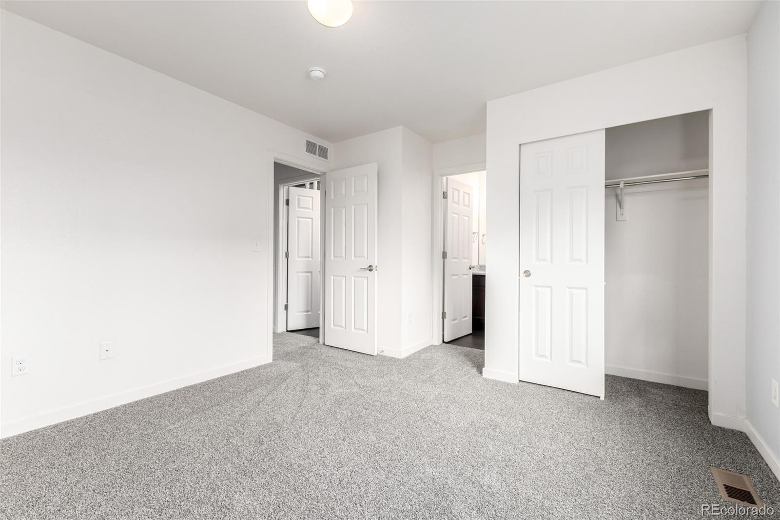 MLS Image #16 for 19090 e 55th avenue,denver, Colorado