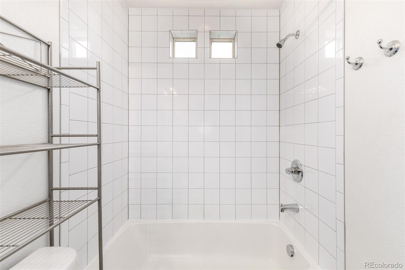 MLS Image #18 for 19090 e 55th avenue,denver, Colorado