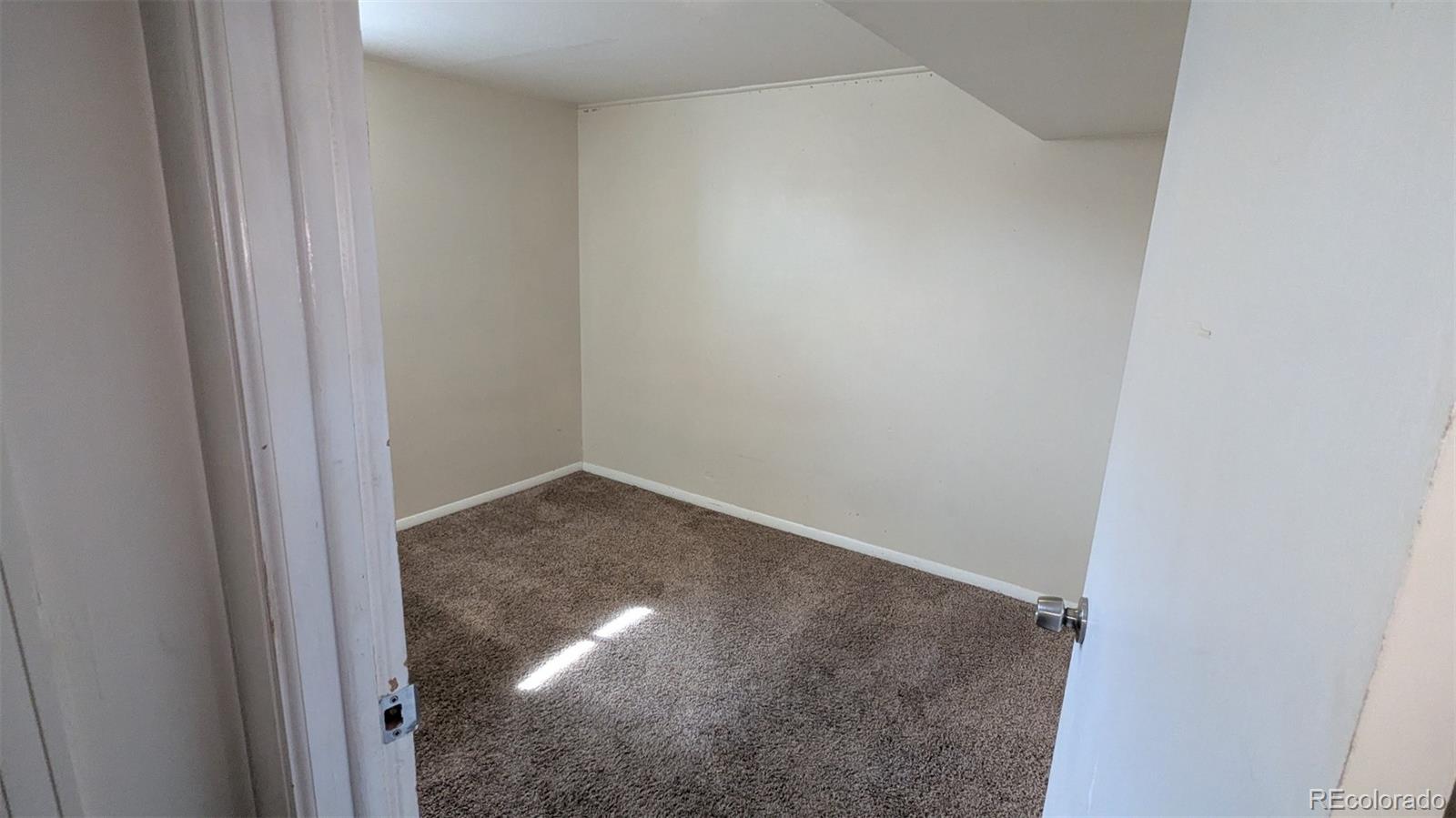 MLS Image #5 for 6860  magnolia street,commerce city, Colorado