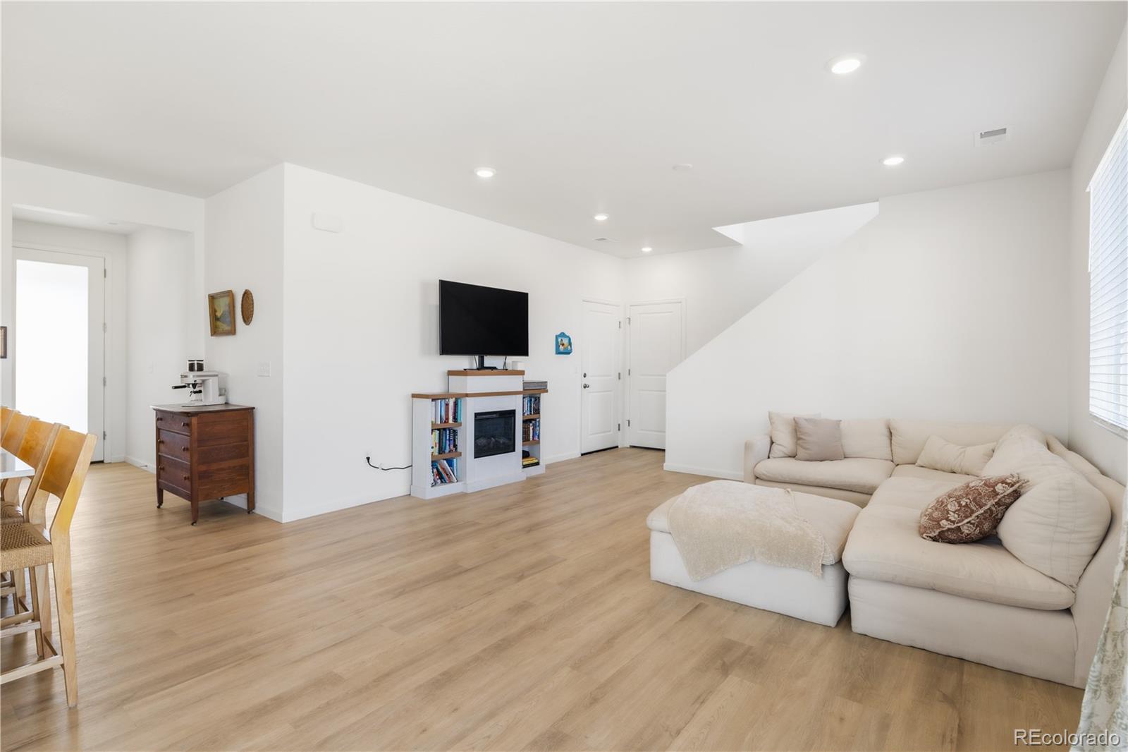 MLS Image #3 for 7193 e 126th avenue,thornton, Colorado