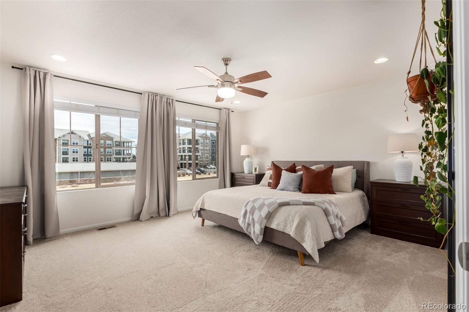 MLS Image #17 for 5392  walden court,denver, Colorado