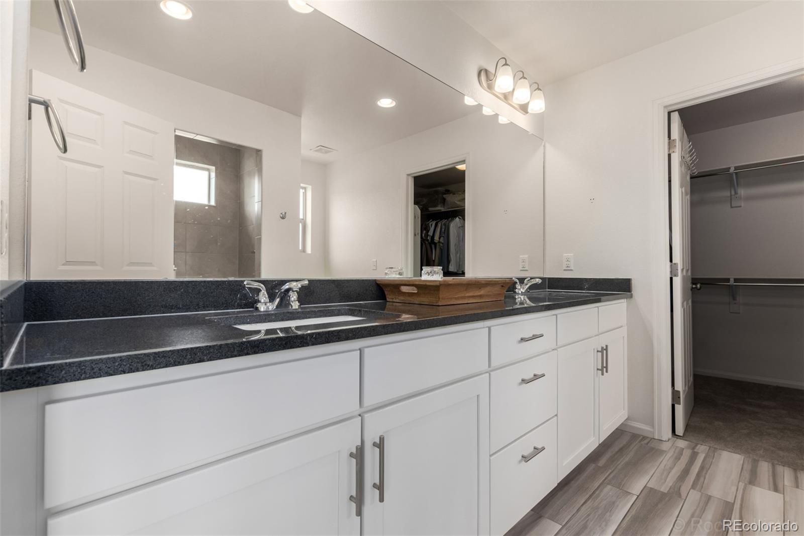 MLS Image #20 for 5392  walden court,denver, Colorado