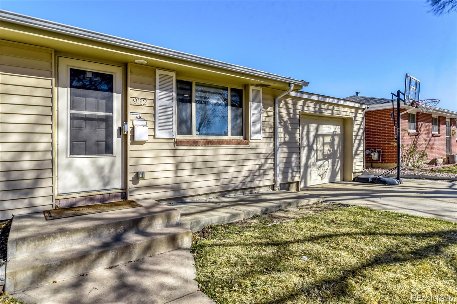 MLS Image #3 for 922 s ironton street,aurora, Colorado