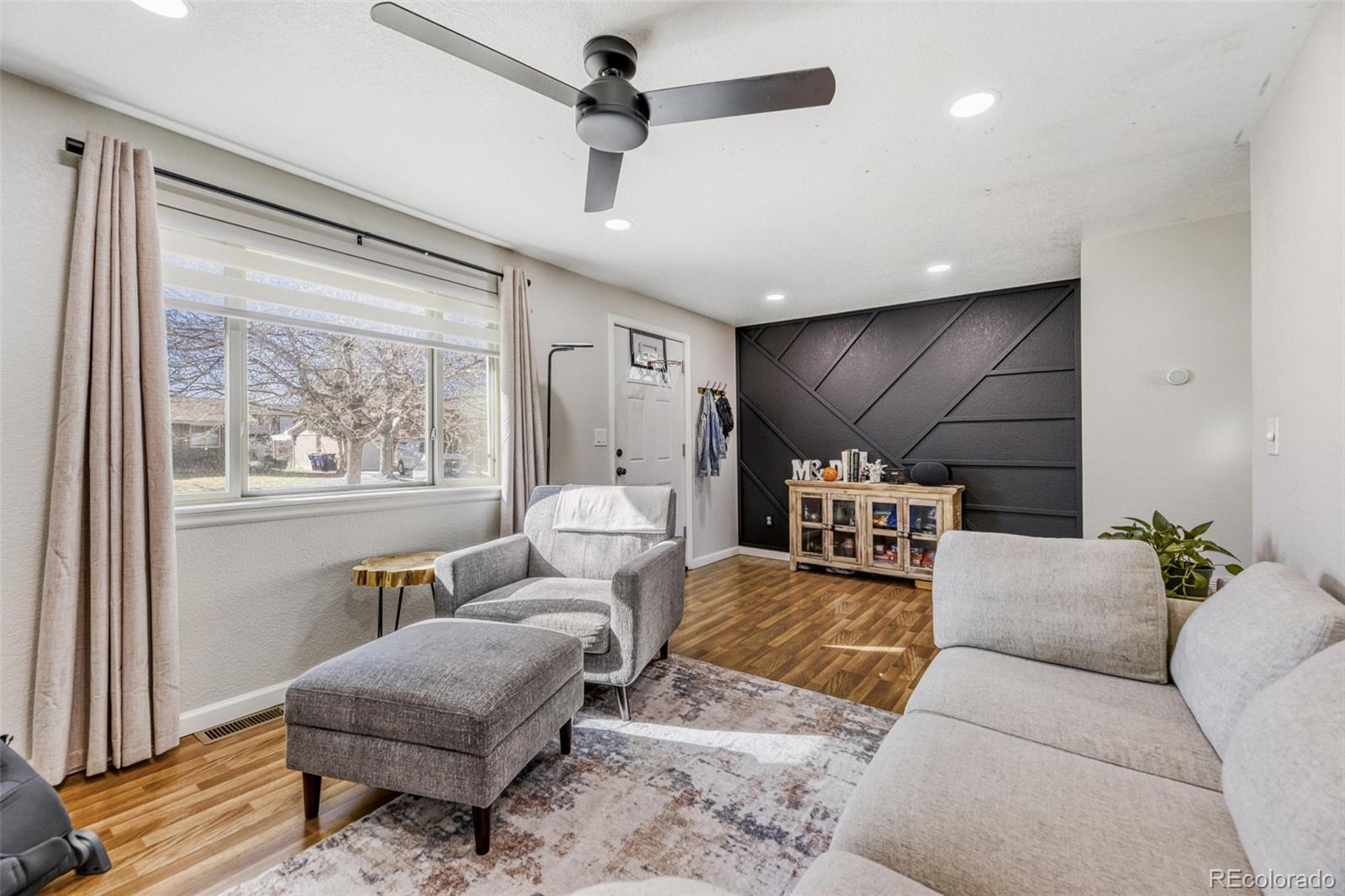 MLS Image #5 for 922 s ironton street,aurora, Colorado