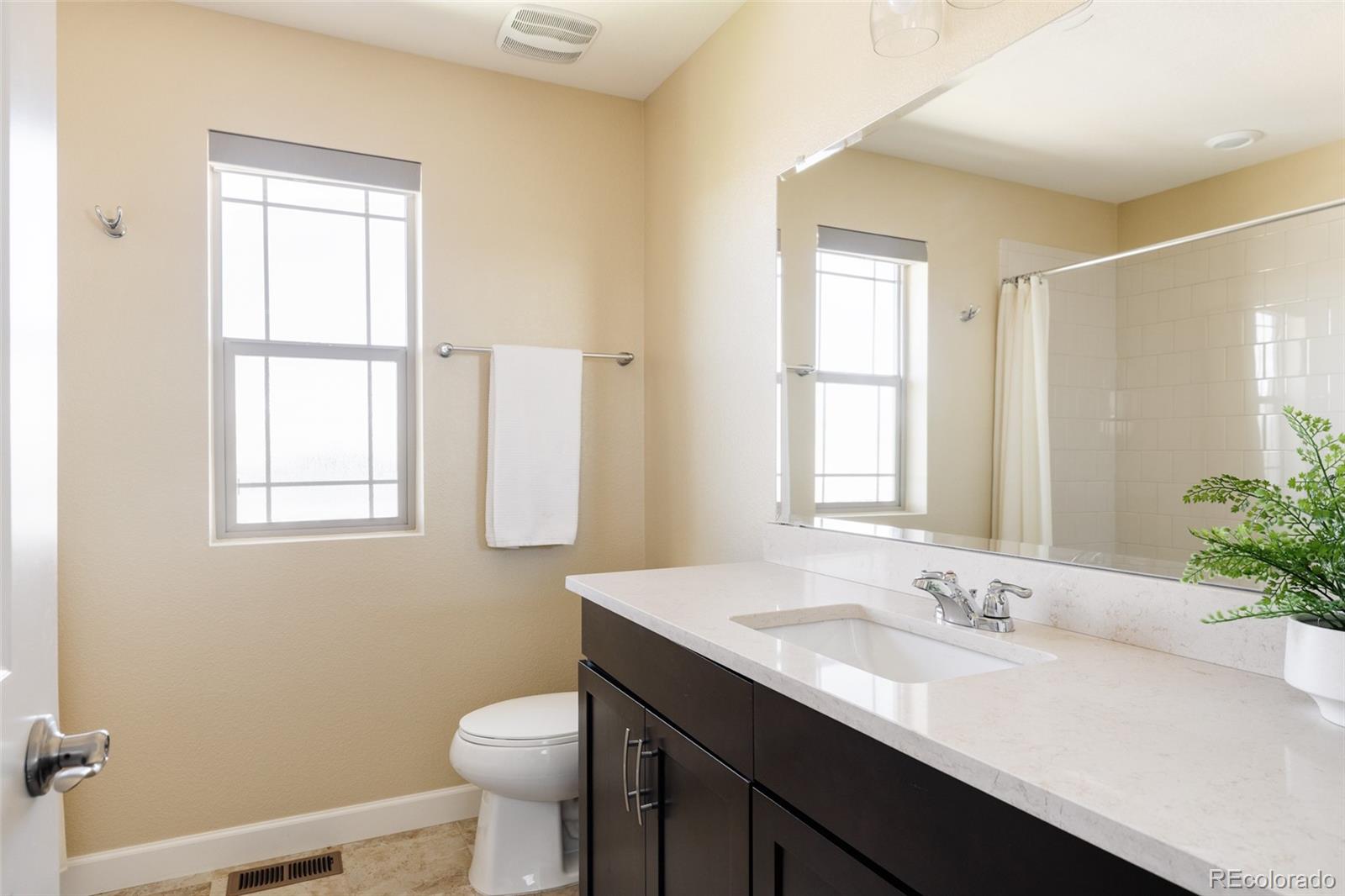 MLS Image #21 for 5811  boston court,denver, Colorado