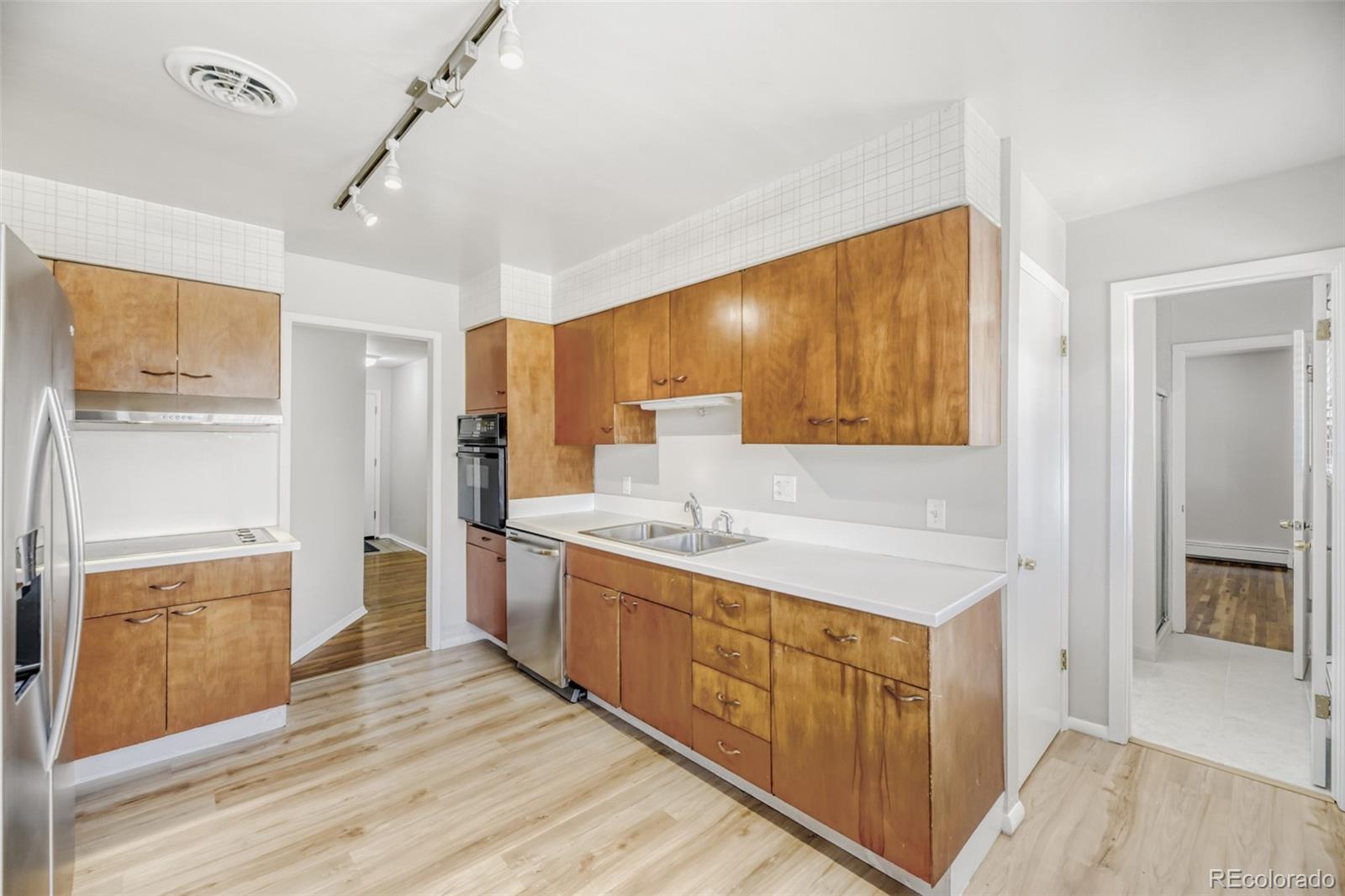 MLS Image #7 for 2466 s krameria street,denver, Colorado