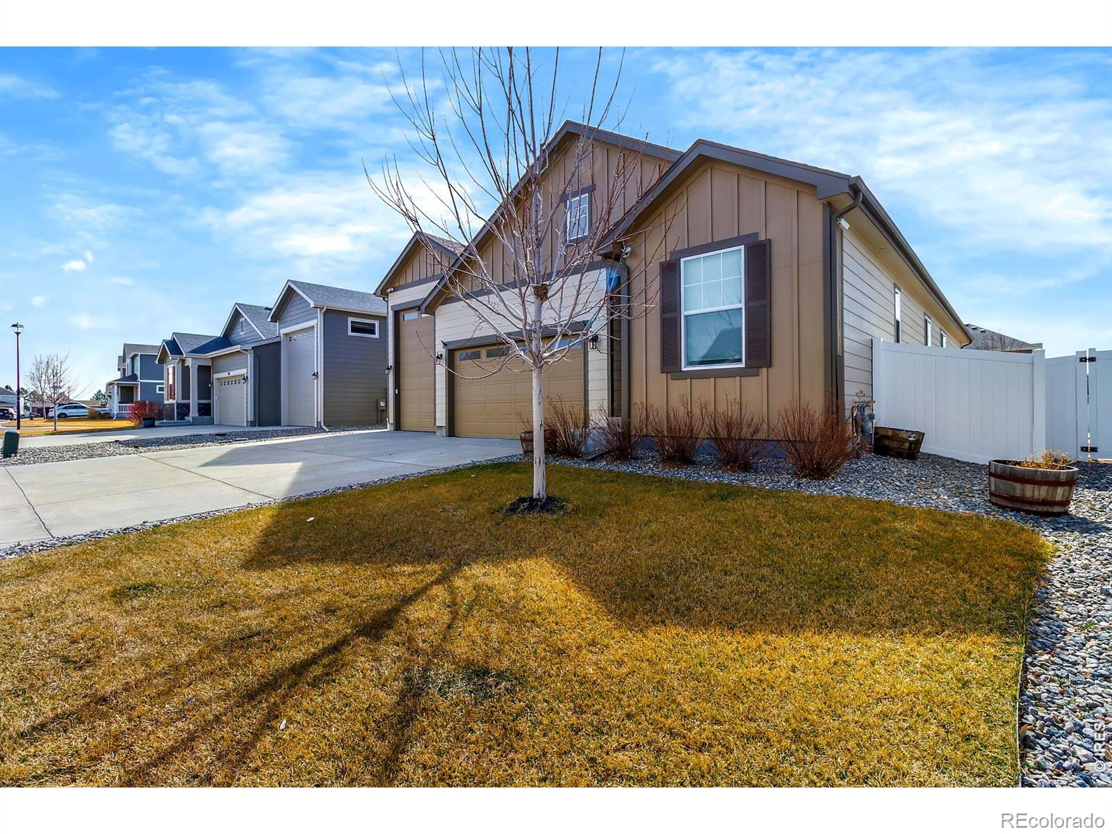 MLS Image #2 for 1601  northcroft drive,windsor, Colorado