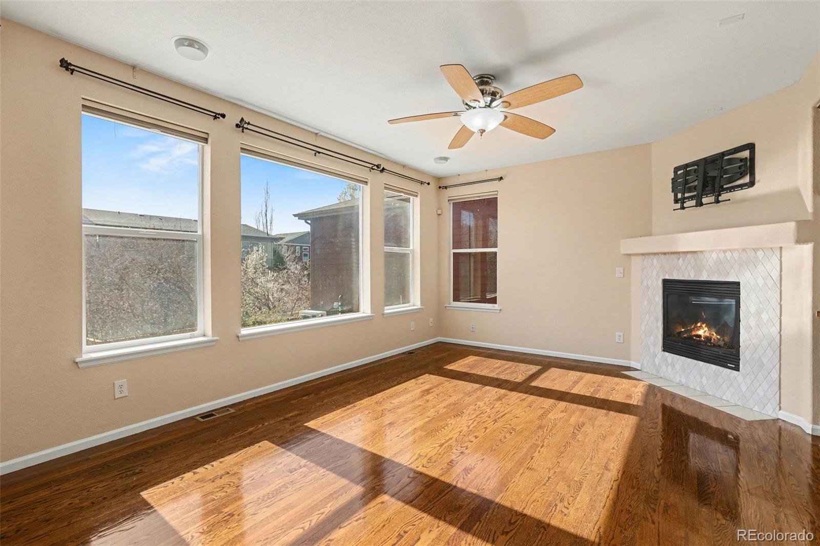 MLS Image #4 for 10734  telluride street,commerce city, Colorado