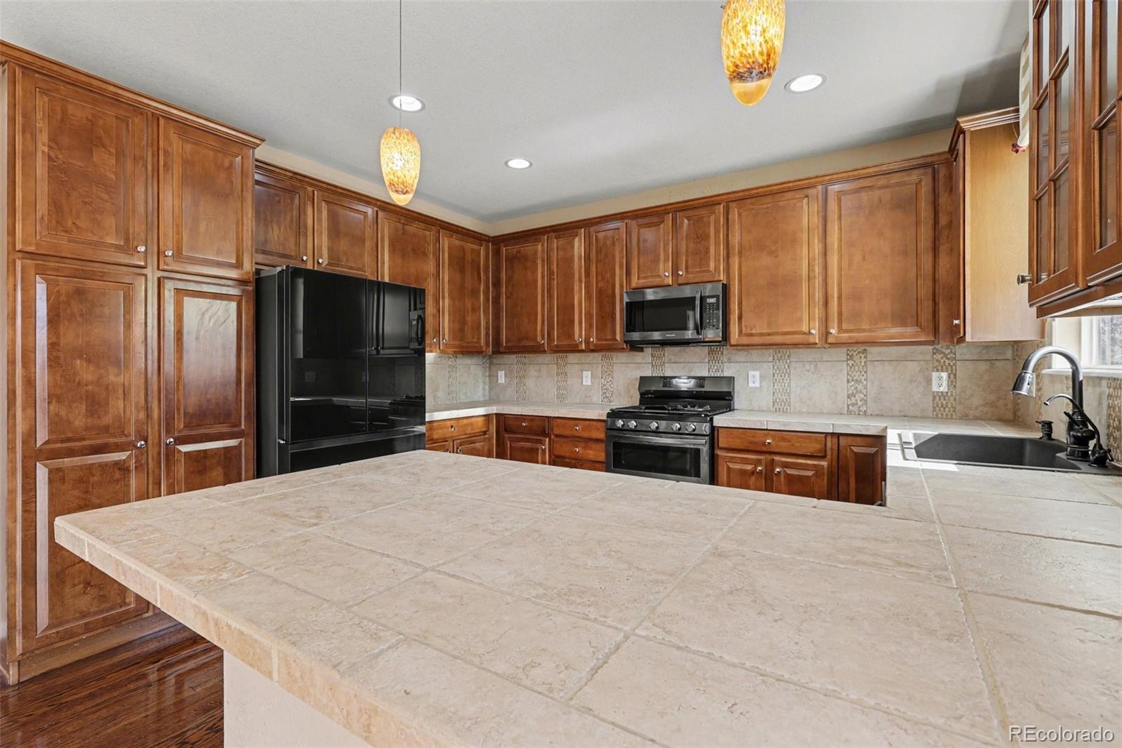 MLS Image #5 for 10734  telluride street,commerce city, Colorado