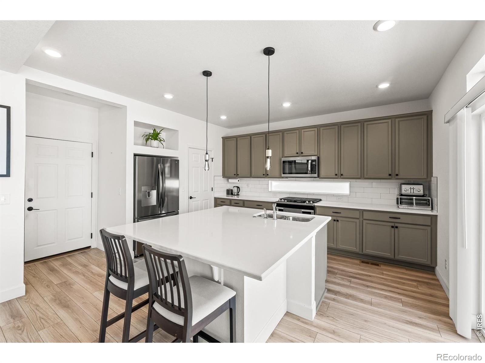 MLS Image #12 for 10953  memphis street,commerce city, Colorado
