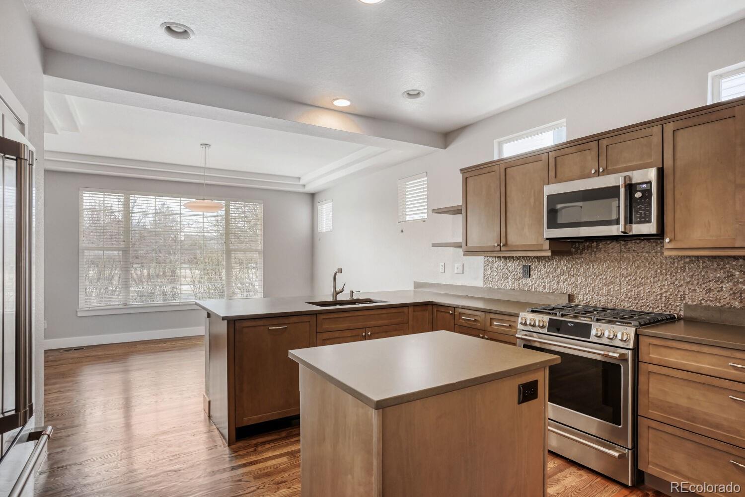 MLS Image #11 for 7823 e bayaud avenue,denver, Colorado