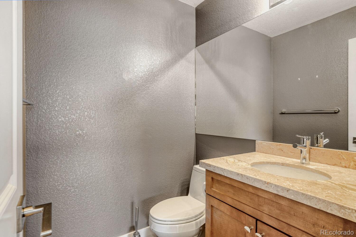 MLS Image #15 for 7823 e bayaud avenue,denver, Colorado