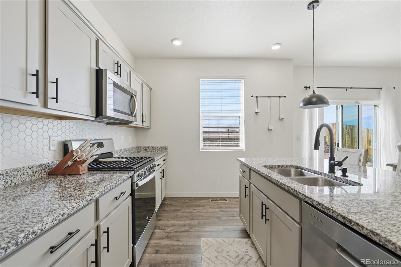 MLS Image #6 for 565  twilight court,fort lupton, Colorado