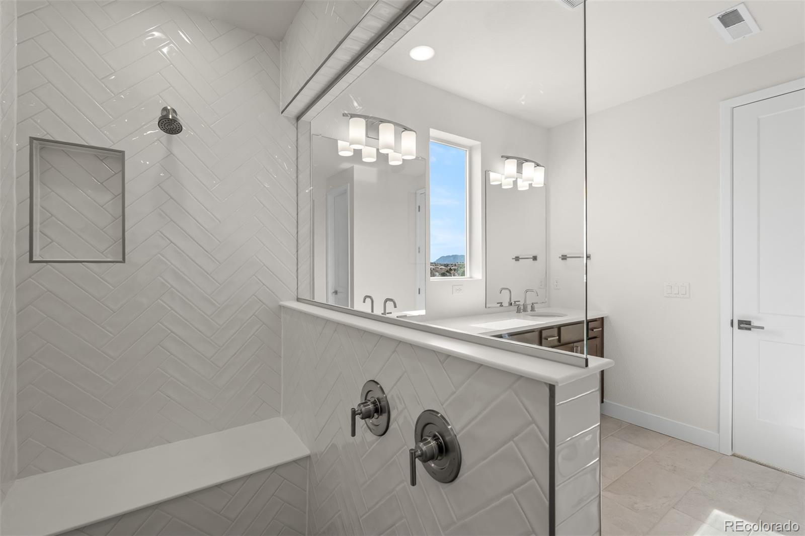 MLS Image #18 for 4545  peak crest view,colorado springs, Colorado