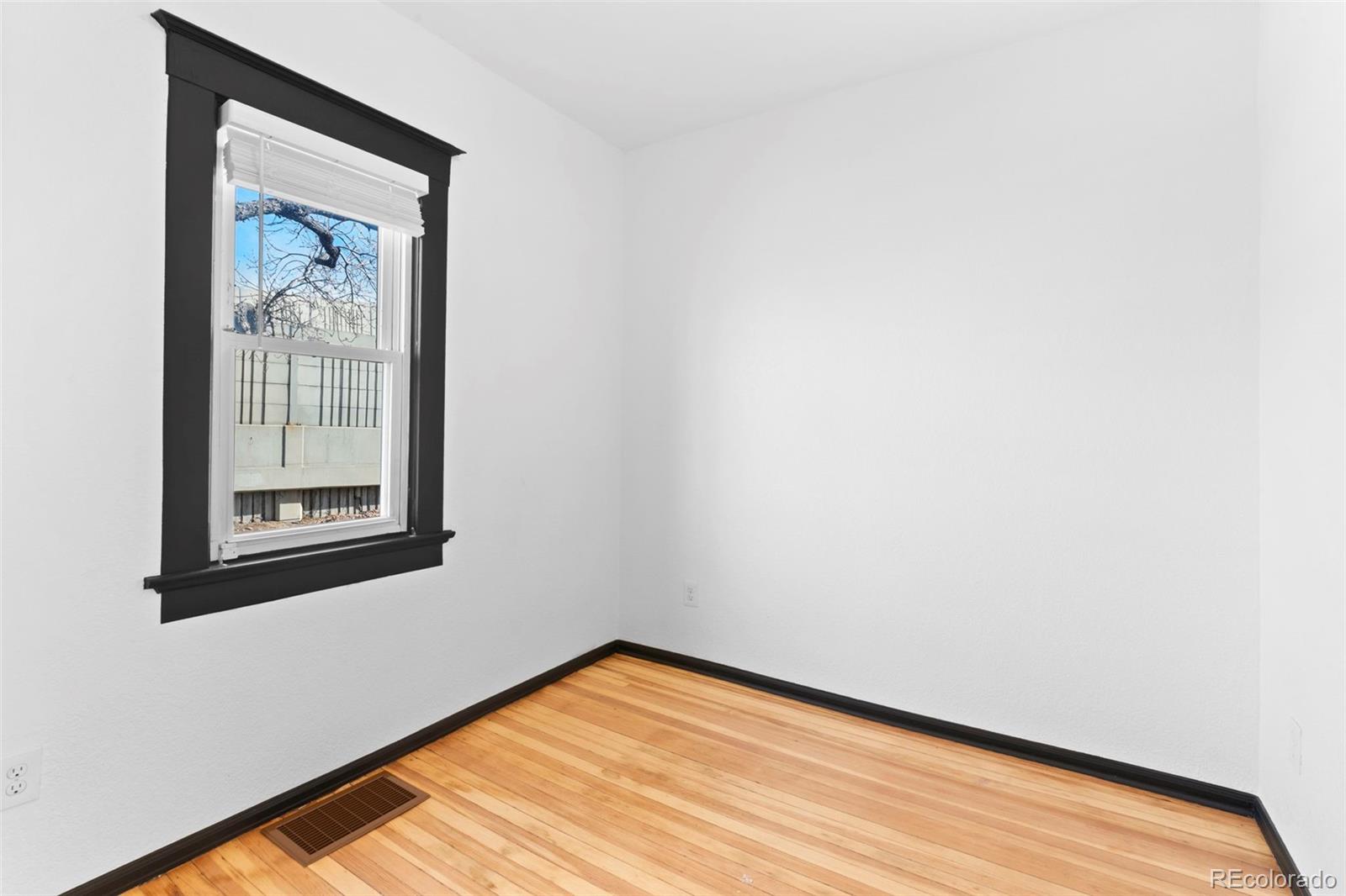 MLS Image #19 for 4539  pearl street,denver, Colorado