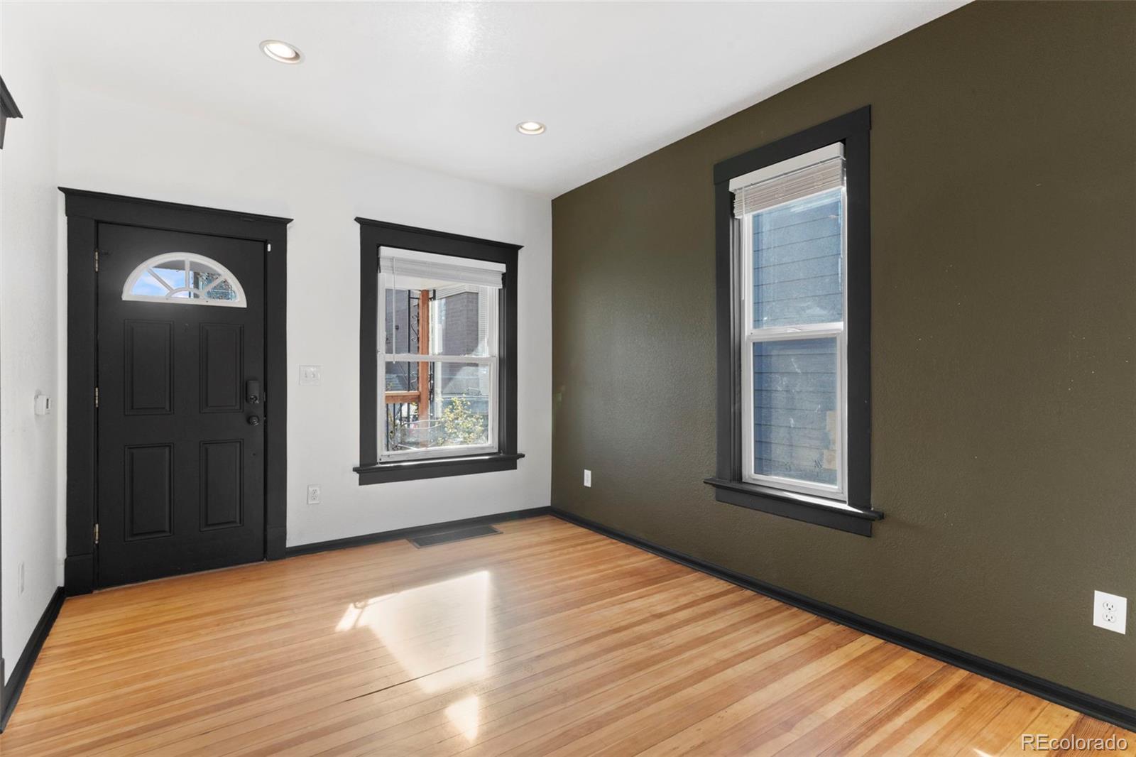 MLS Image #4 for 4539  pearl street,denver, Colorado