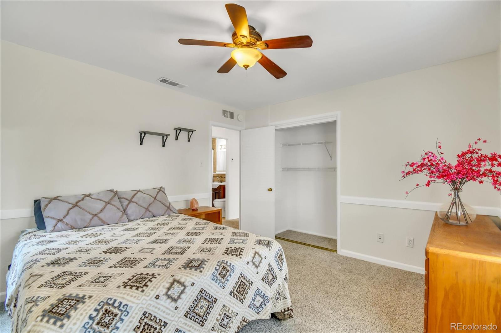 MLS Image #14 for 3273 s elm street,denver, Colorado