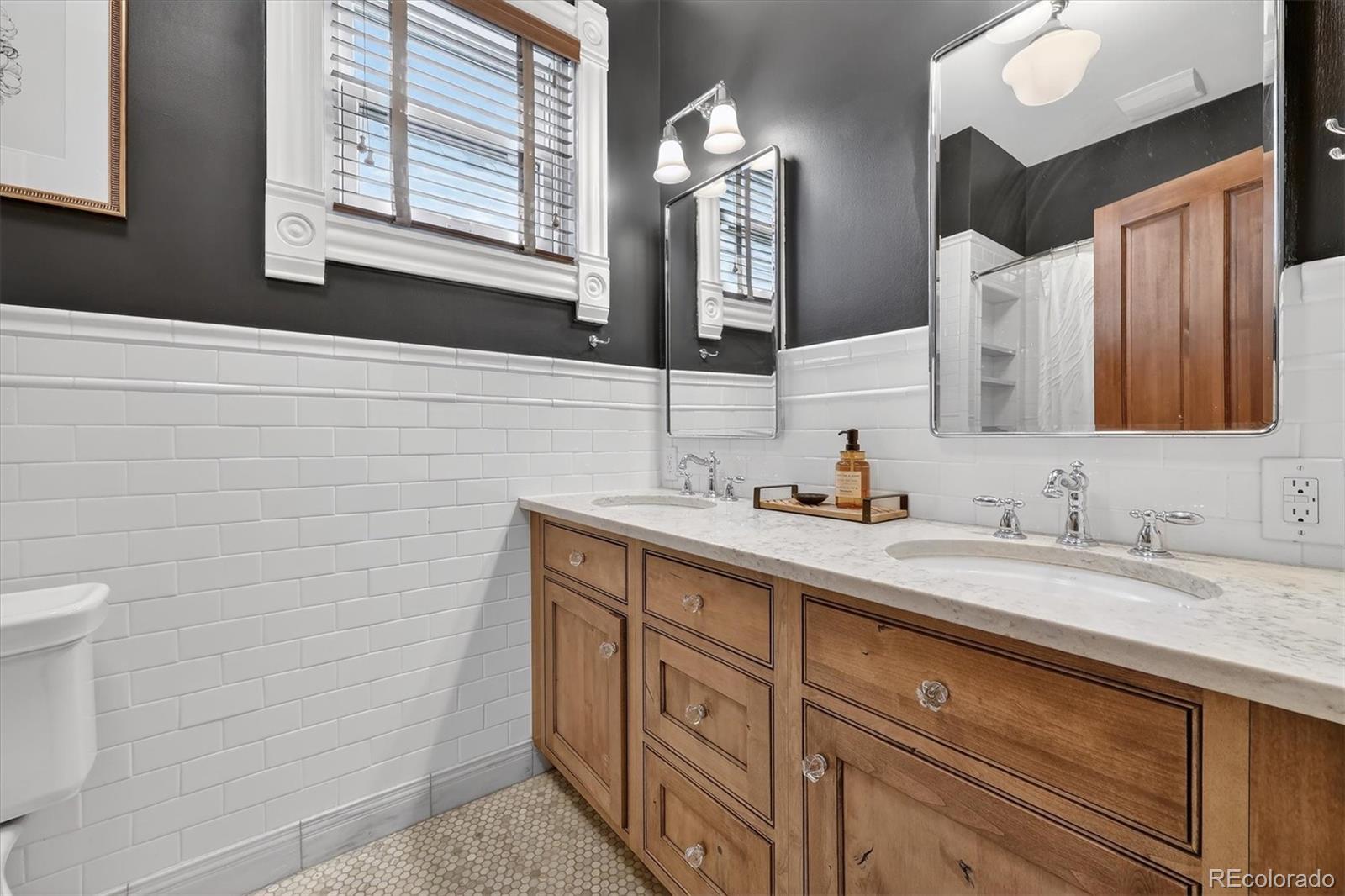 MLS Image #30 for 2329 n emerson street,denver, Colorado