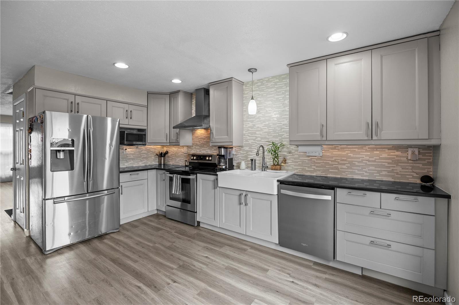 MLS Image #7 for 2597 e nichols circle,centennial, Colorado