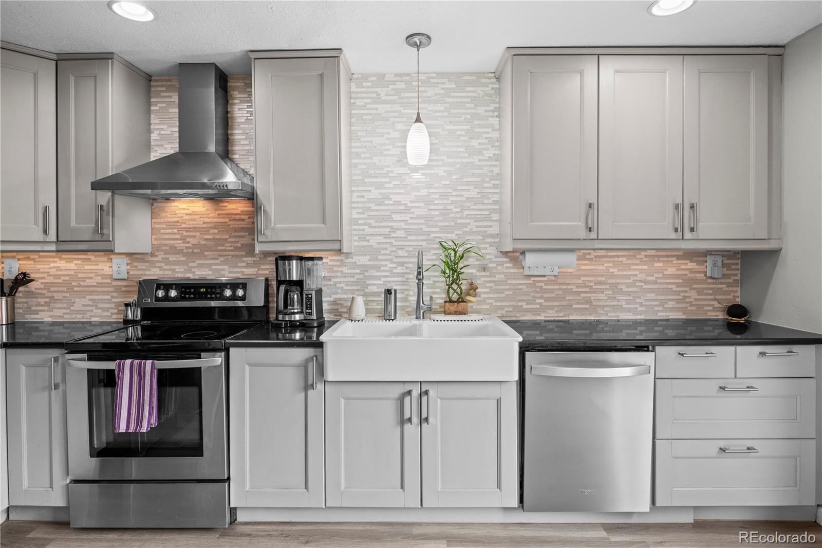 MLS Image #8 for 2597 e nichols circle,centennial, Colorado