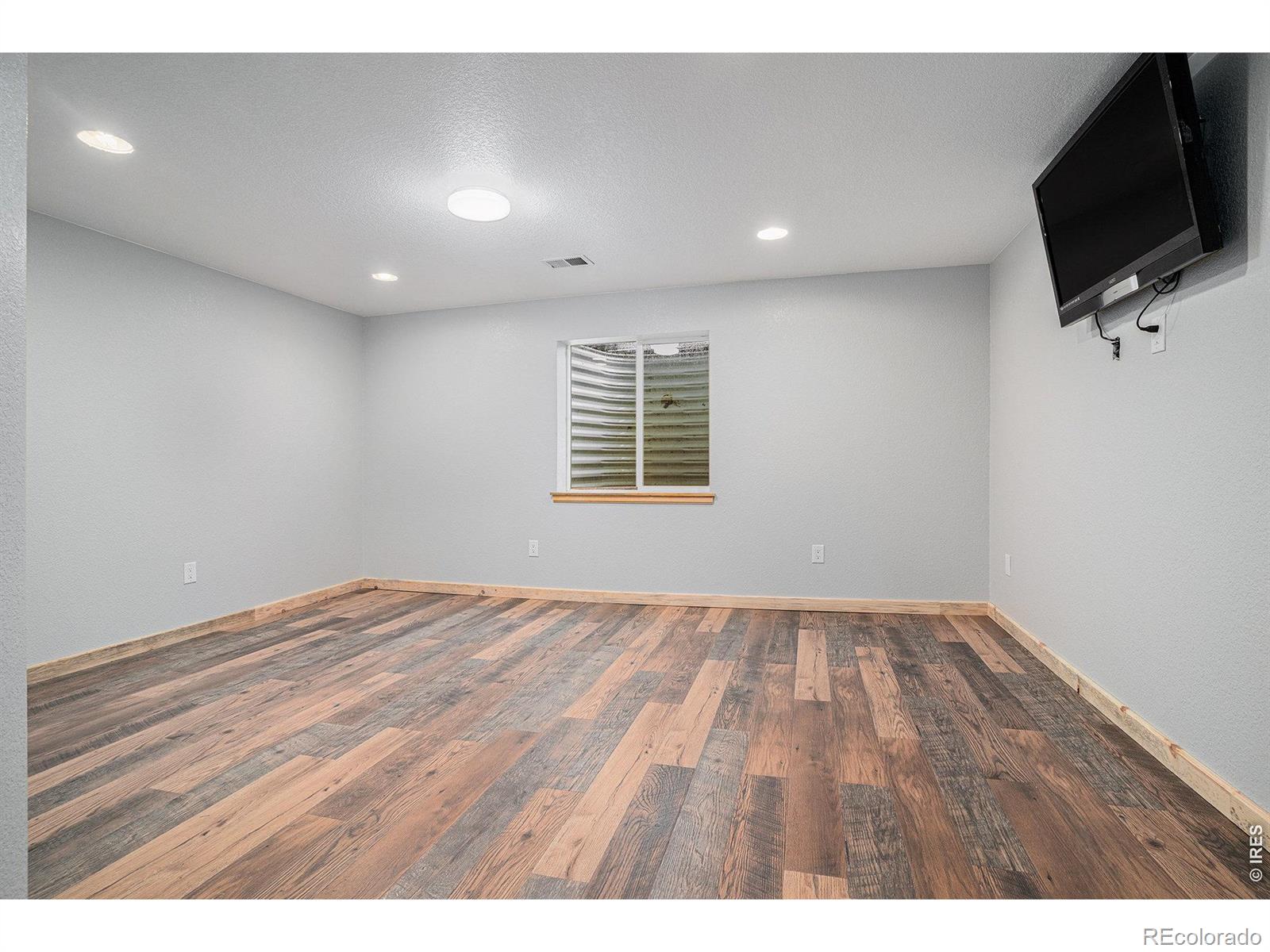 MLS Image #20 for 1050  fairfield avenue,windsor, Colorado