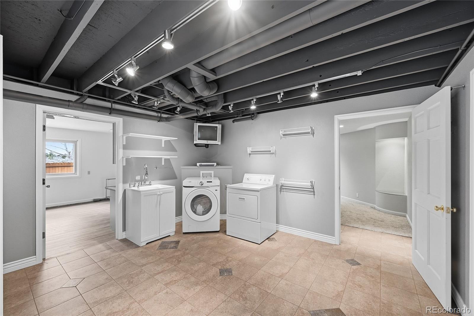MLS Image #25 for 5835 s danube circle,aurora, Colorado