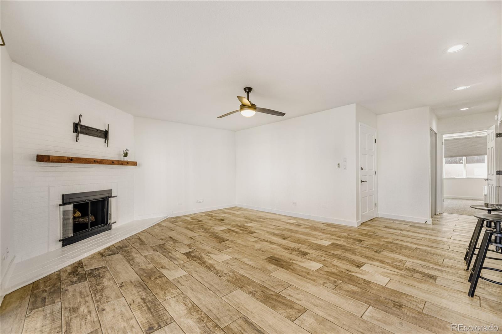 MLS Image #3 for 3436 s locust street b,denver, Colorado