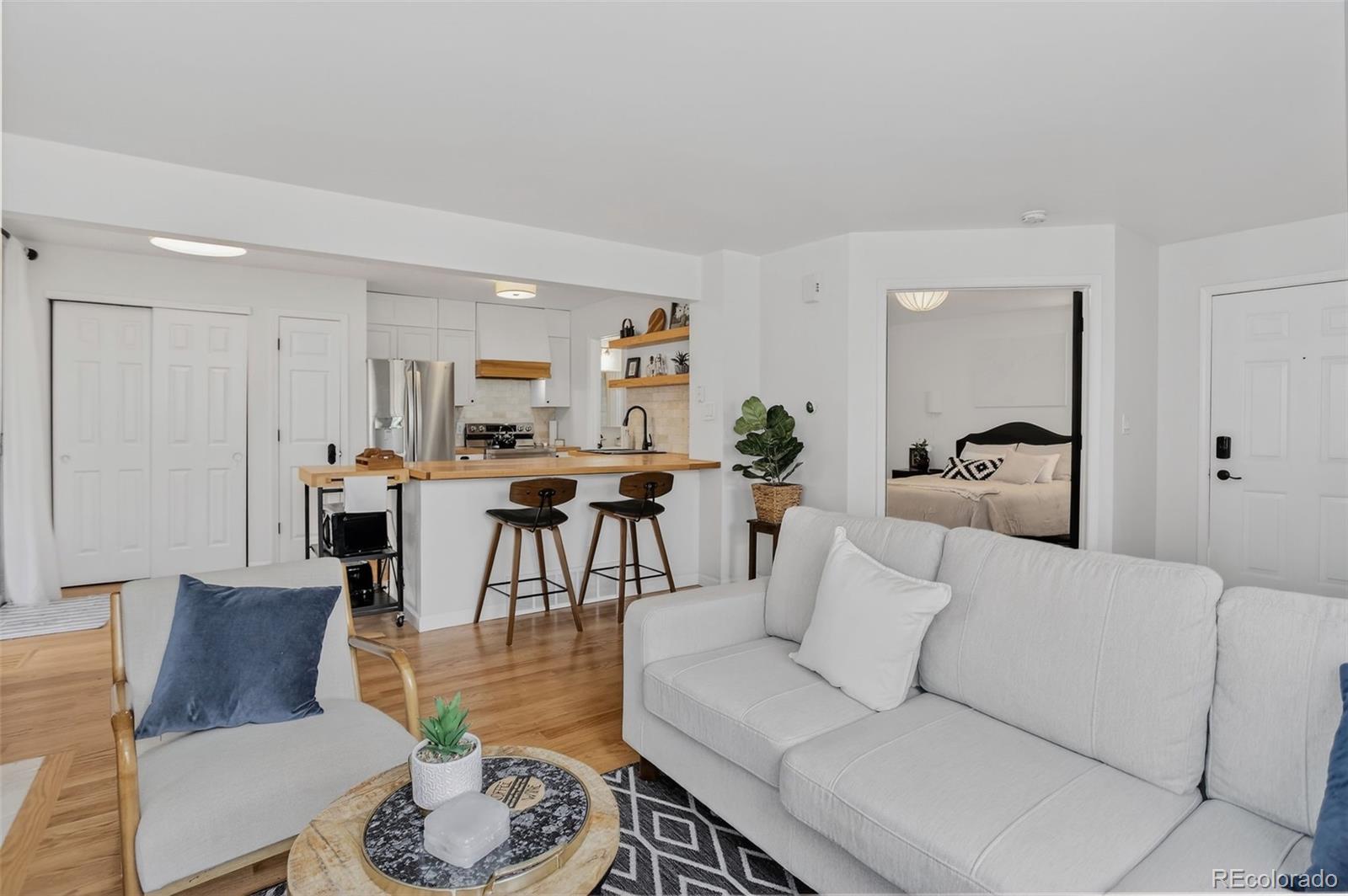 MLS Image #5 for 886 s reed court e,lakewood, Colorado